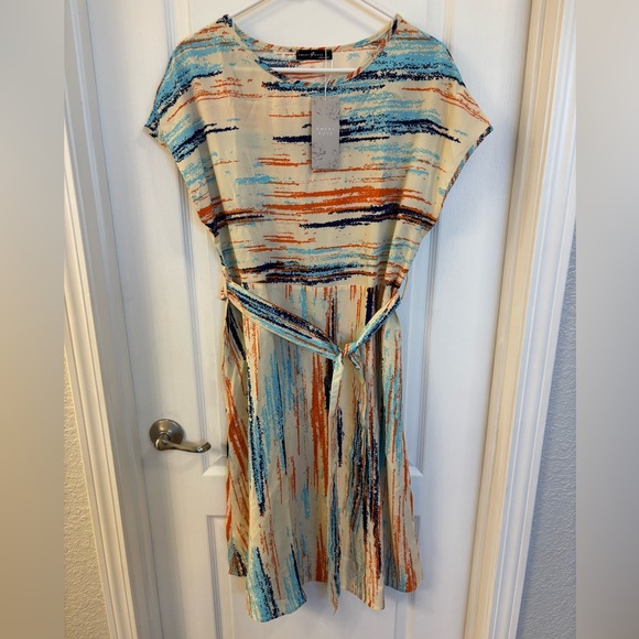 Emery Rose Dresses & Skirts - NWT Women’s Size Large Emery Rose Cream Colored Dress w/Blue & Orange Designs